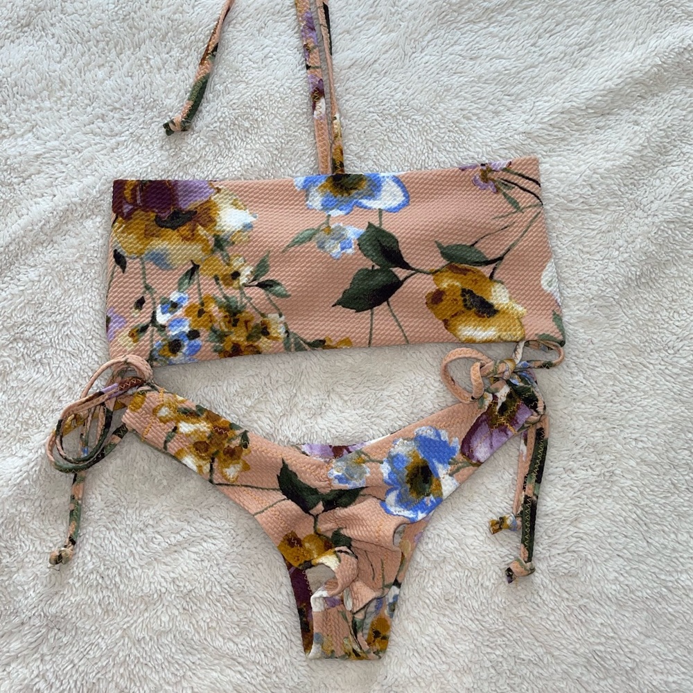 Handmade bikini👙 - Picture 3 of 4